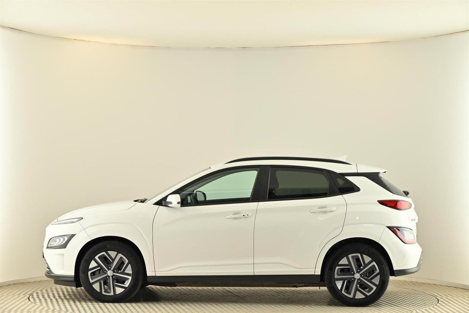 Hyundai Kona 64 EV Essential 5d