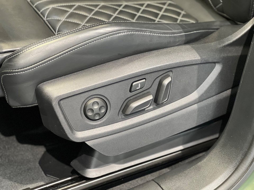 Audi Q5 55 TFSi e S-line quattro S-tr. 5d