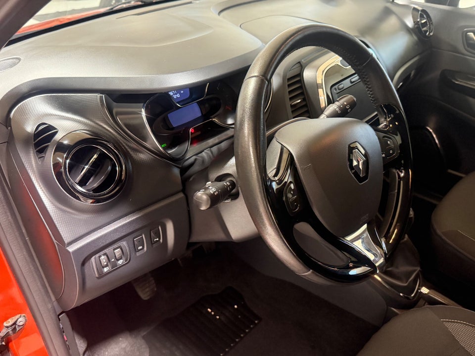 Renault Captur 0,9 TCe 90 Expression 5d