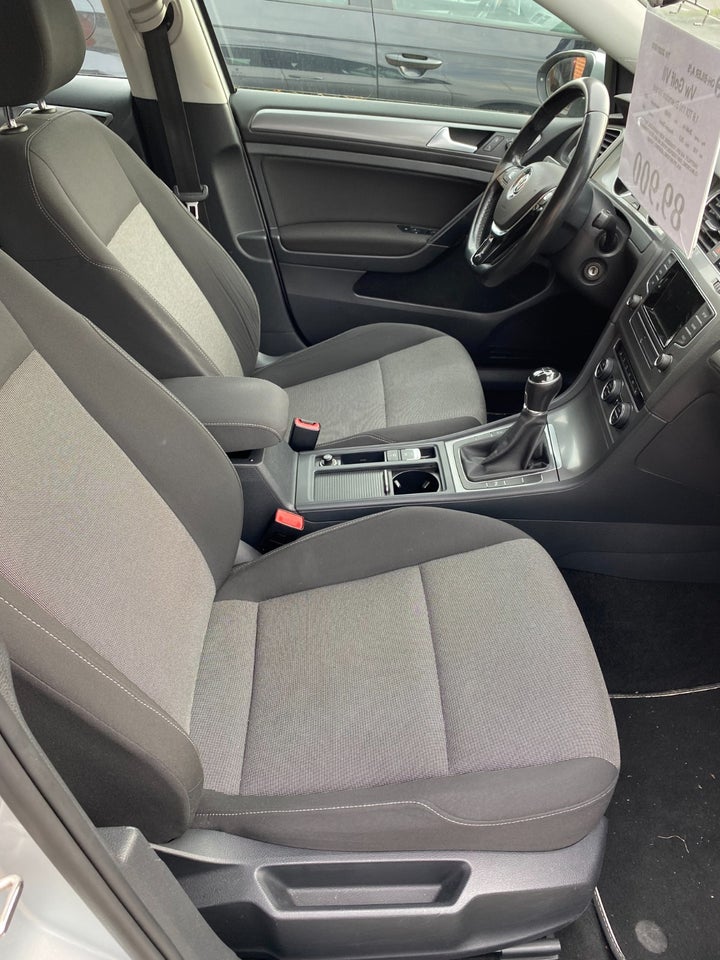 VW Golf VII 1,6 TDi 110 BlueMotion Variant 5d