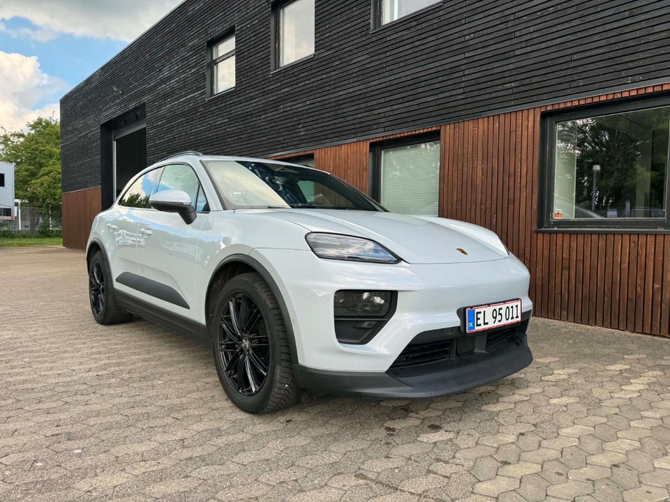 Porsche Macan 4 5d