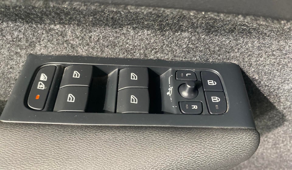 Volvo XC40 P6 ReCharge Core 5d