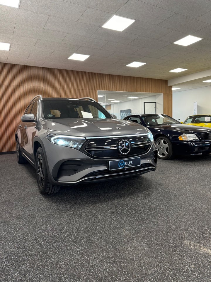 Mercedes EQB300 AMG Line 4Matic 5d