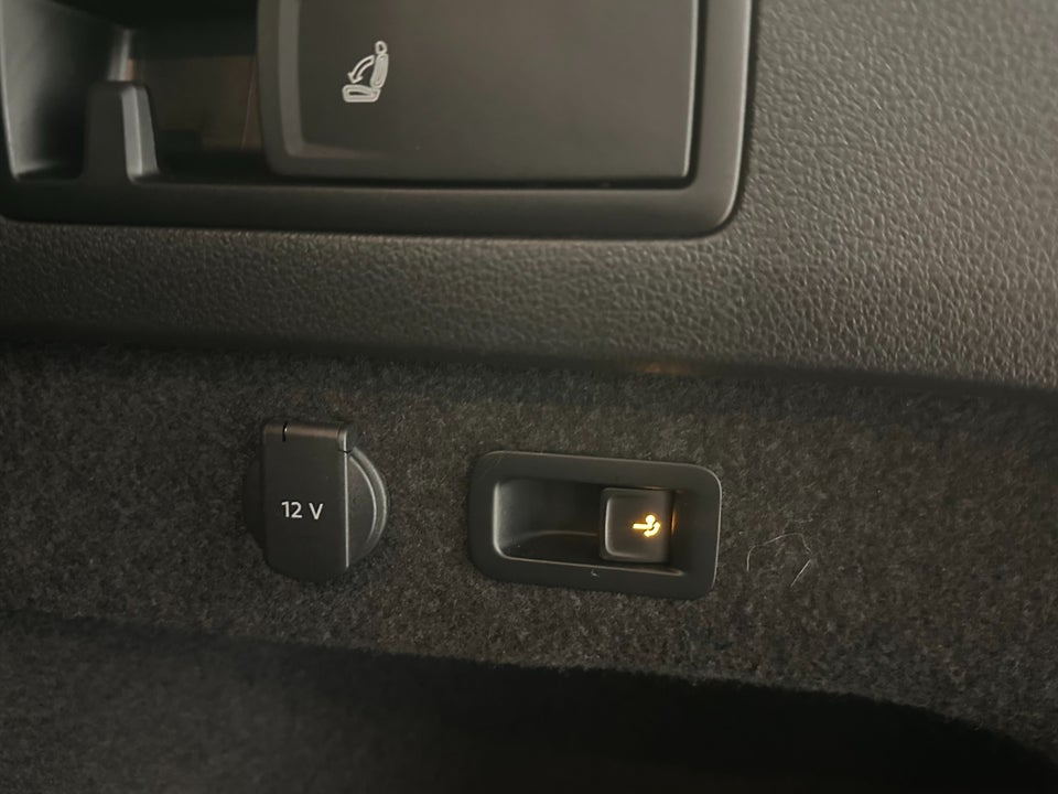 VW Passat 2,0 TDi 150 Elegance+ Variant DSG 5d