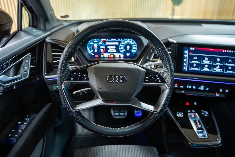 Audi Q4 e-tron 40 S-line 5d