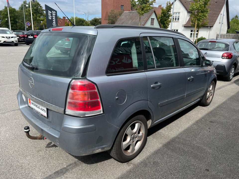 Opel Zafira 1,6 16V 105 Enjoy 7prs 5d