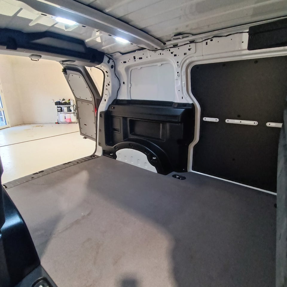 VW ID. Buzz 79 Cargo Comfort+