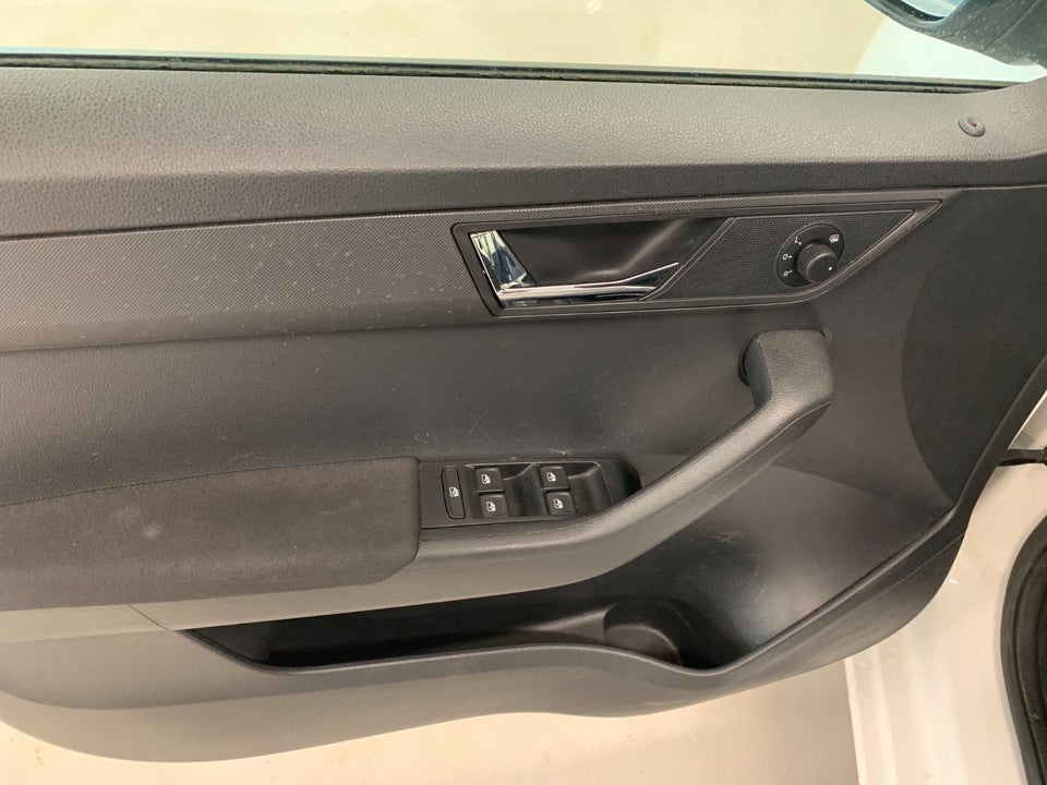 Skoda Fabia 1,0 MPi 60 Ambition 5d