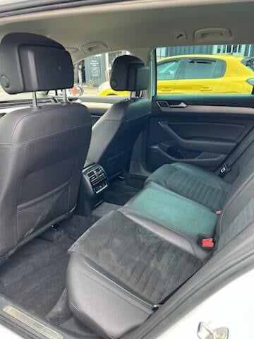 VW Passat 2,0 TDi 190 R-line Variant DSG 4Motion 5d