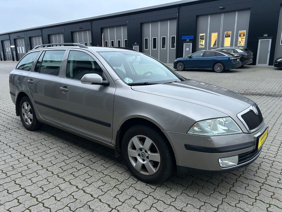 Skoda Octavia 1,9 TDi 100 Ambiente Combi 5d