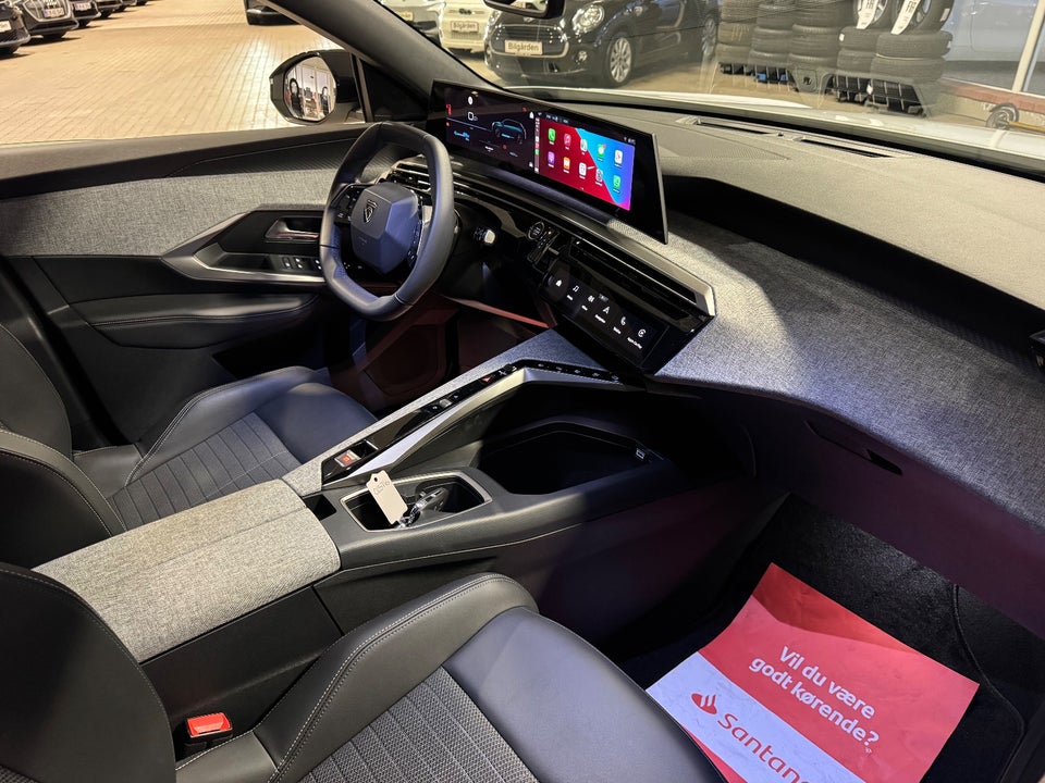 Peugeot e-5008 77 Allure 7prs 5d