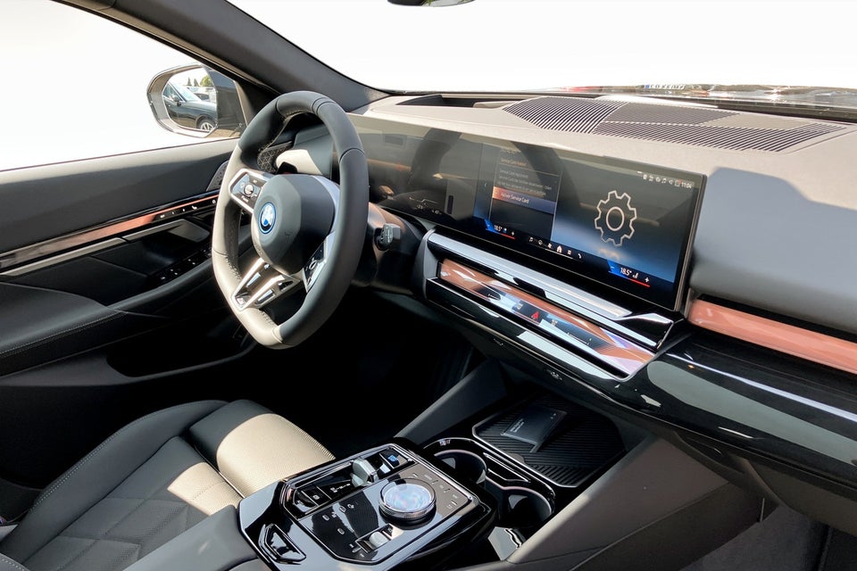 BMW i5 eDrive40 Touring Supercharged M-Sport Pro 5d