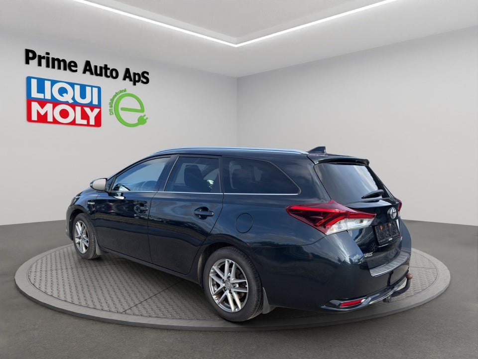 Toyota Auris 1,8 Hybrid H1 Touring Sports CVT 5d