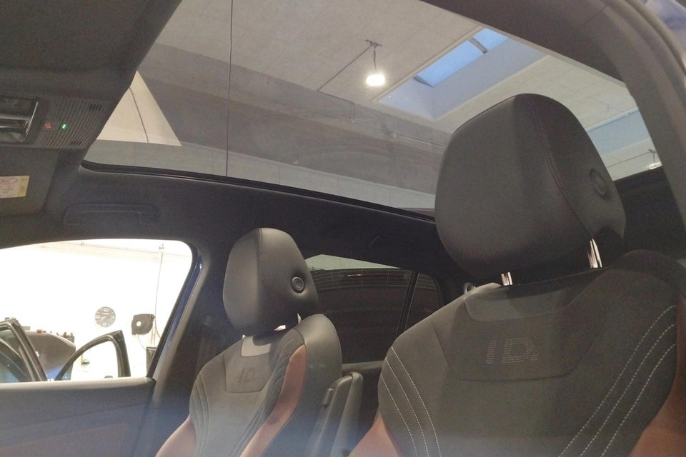 VW ID.4 77 Pro Performance Tech 5d