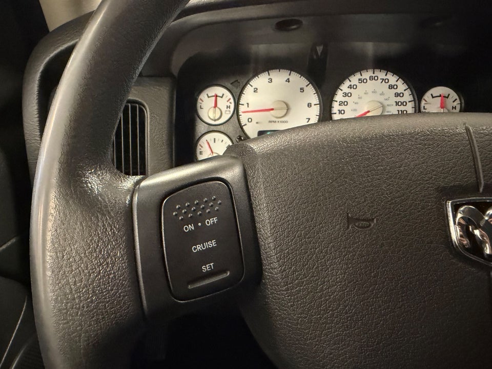 Dodge RAM 1500 4,7 V8 aut. 2d