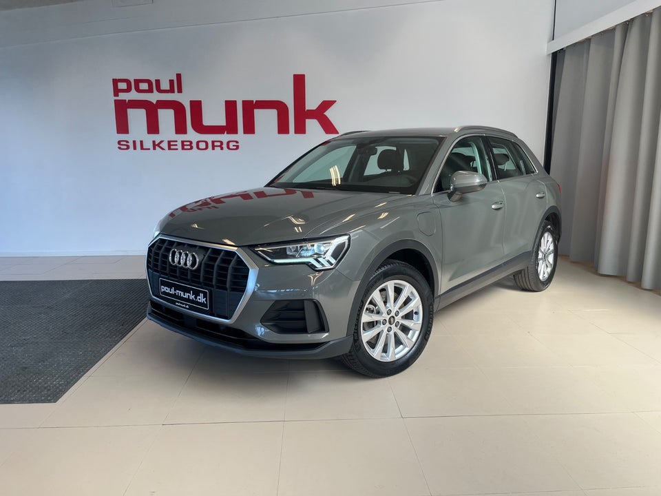 Audi Q3 45 TFSi e Attitude plus S-tr. 5d