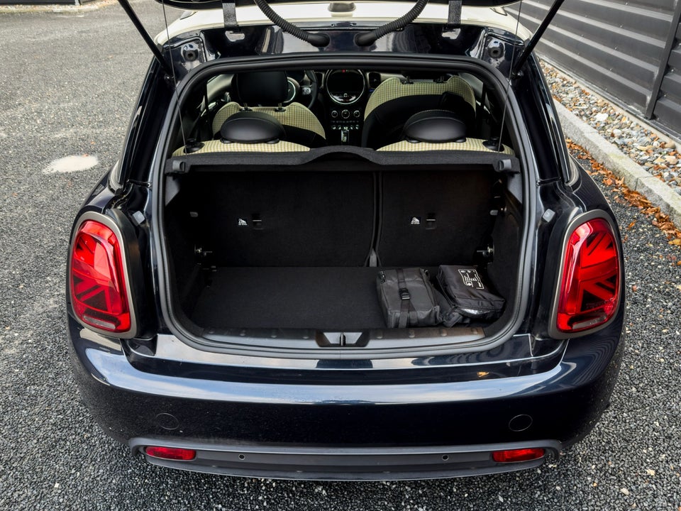 MINI Cooper SE Resolute Edition 3d