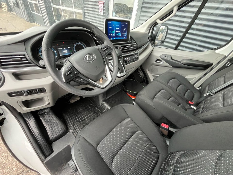 Maxus e-Deliver 9 65 L4 Chassis 2d