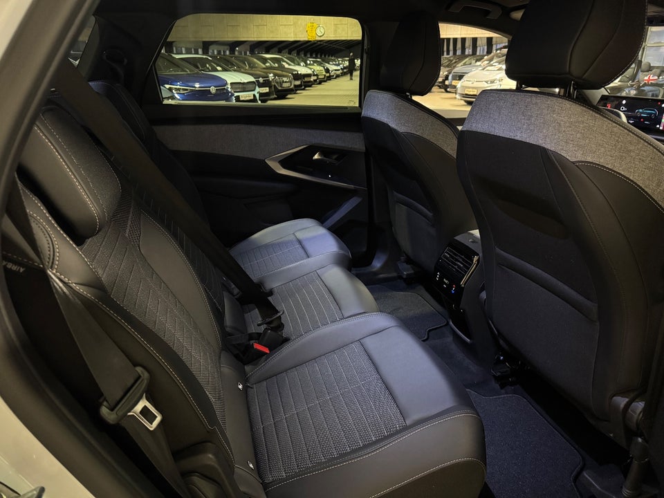 Peugeot e-5008 77 Allure 7prs 5d