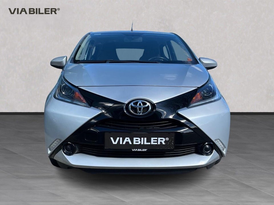 Toyota Aygo 1,0 VVT-i x-play 5d