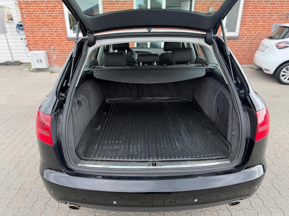 Audi A6 2,4 V6 Avant Multitr. 5d