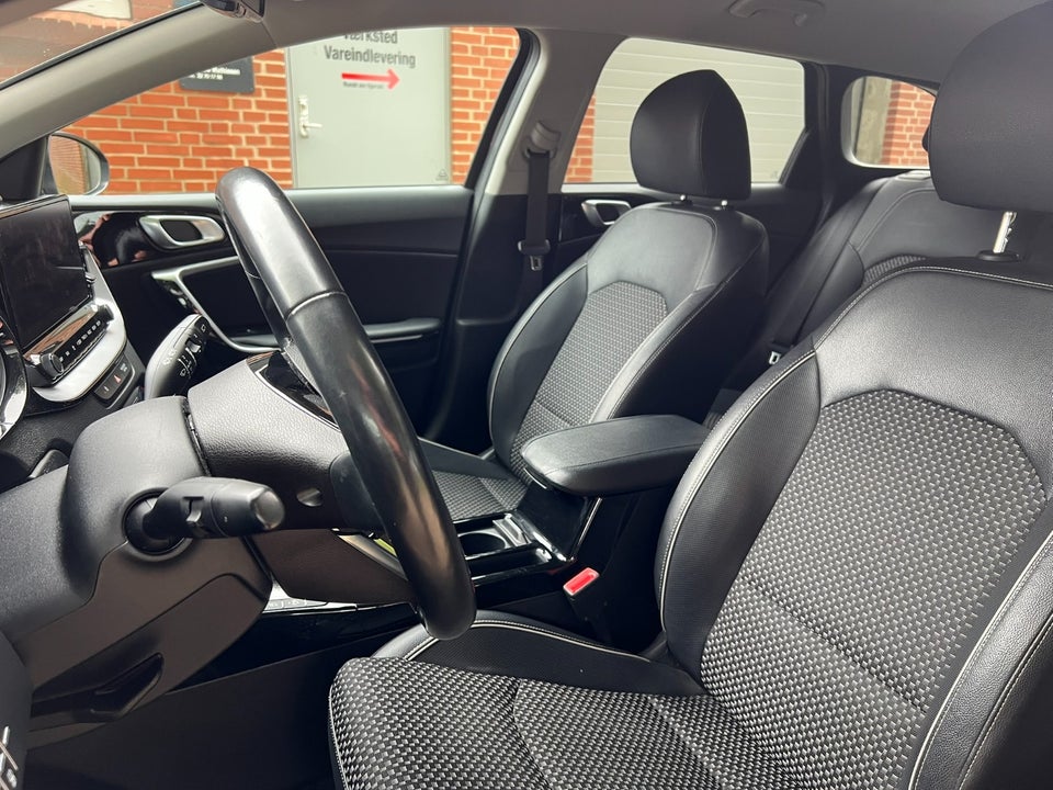 Kia Ceed 1,5 T-GDi mHEV Comfort Upgrade SW DCT 5d