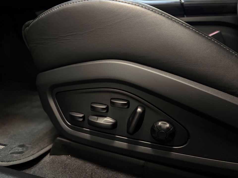 Porsche Taycan 4S Performance+ 4d