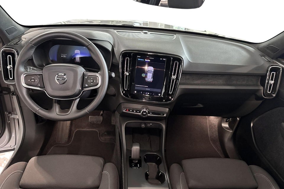 Volvo EX40 Extended Range Plus 5d