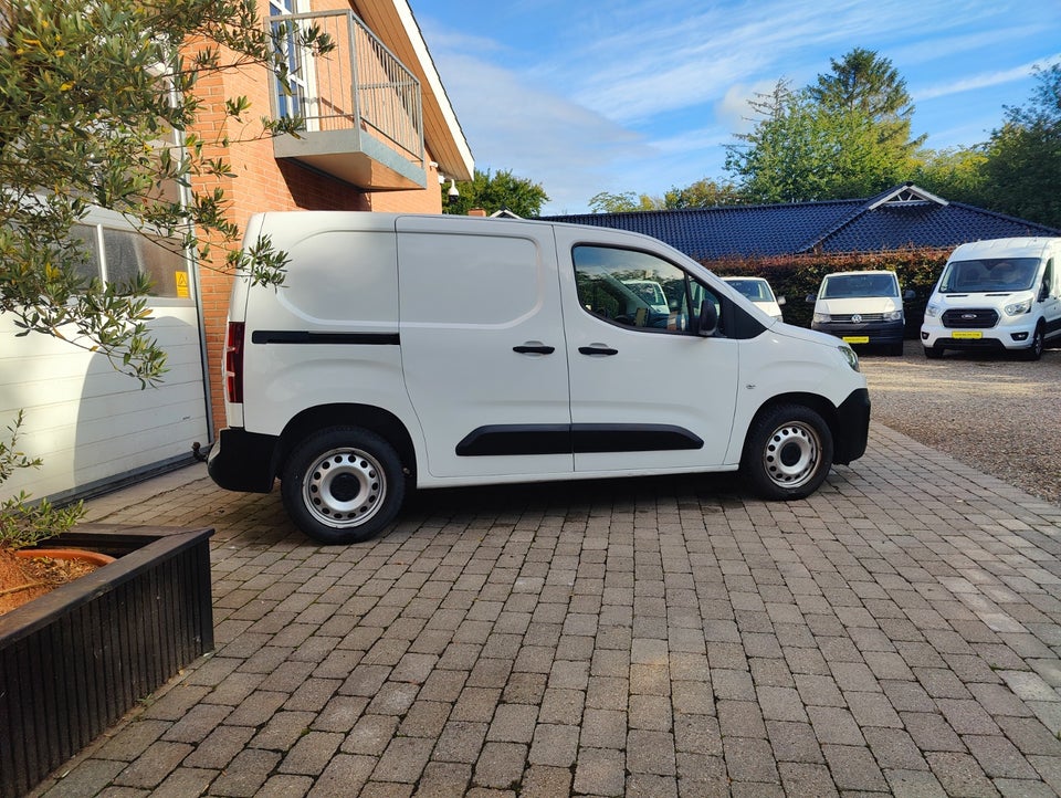 Citroën Berlingo 1,5 BlueHDi 100 L1 ProffLine Van