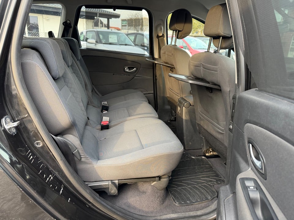 Renault Grand Scenic III 1,6 16V Expression 7prs 5d