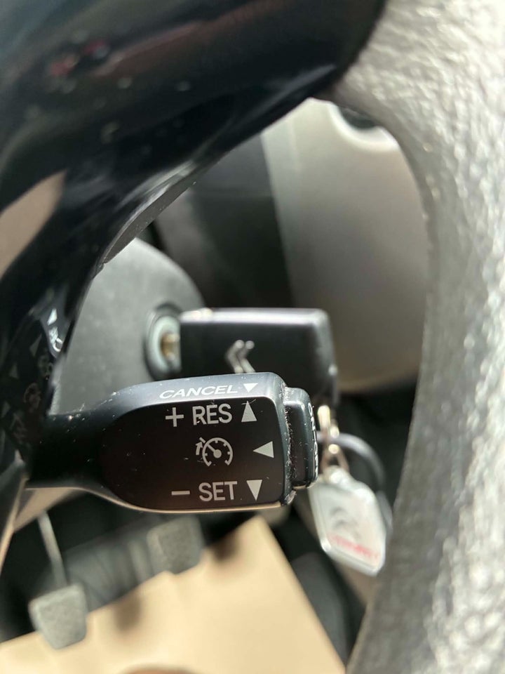 Citroën C1 1,0 e-VTi Shine 5d