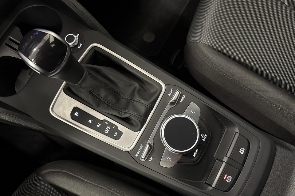Audi Q2 35 TFSi Prestige S-tr. 5d