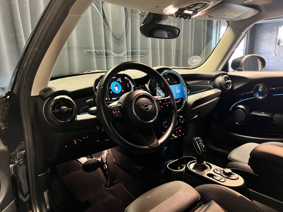 MINI Cooper SE Classic Trim 3d