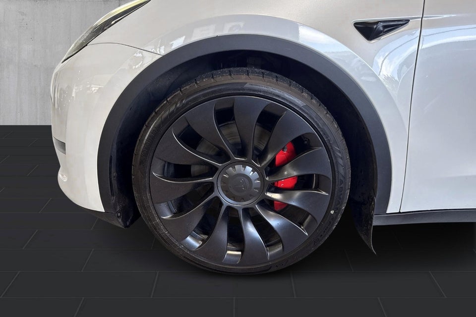 Tesla Model Y Performance AWD 5d
