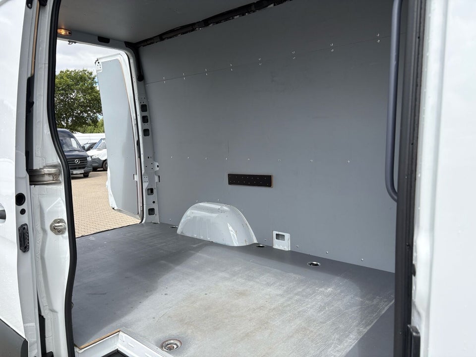 Mercedes Sprinter 316 2,2 CDi A2 Kassevogn aut. RWD