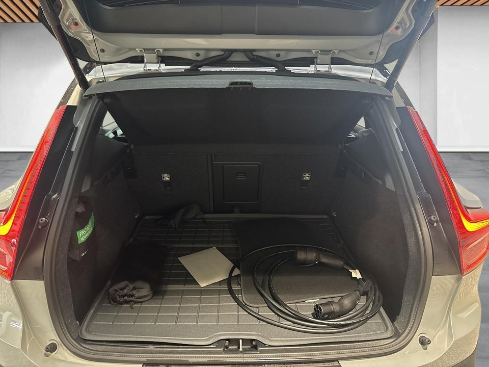 Volvo EX40 Twin Performance Ultra 5d