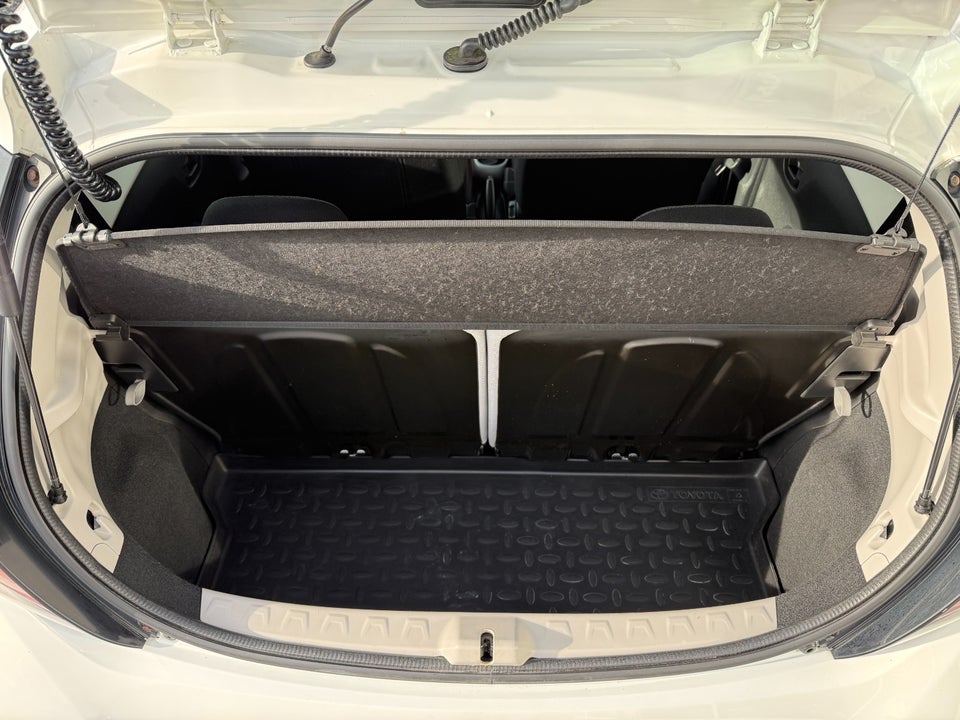 Toyota Aygo 1,0 VVT-i x-press 5d