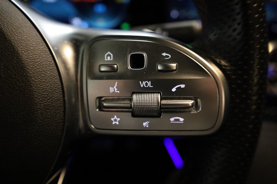 Mercedes EQA300 AMG Line 4Matic 5d