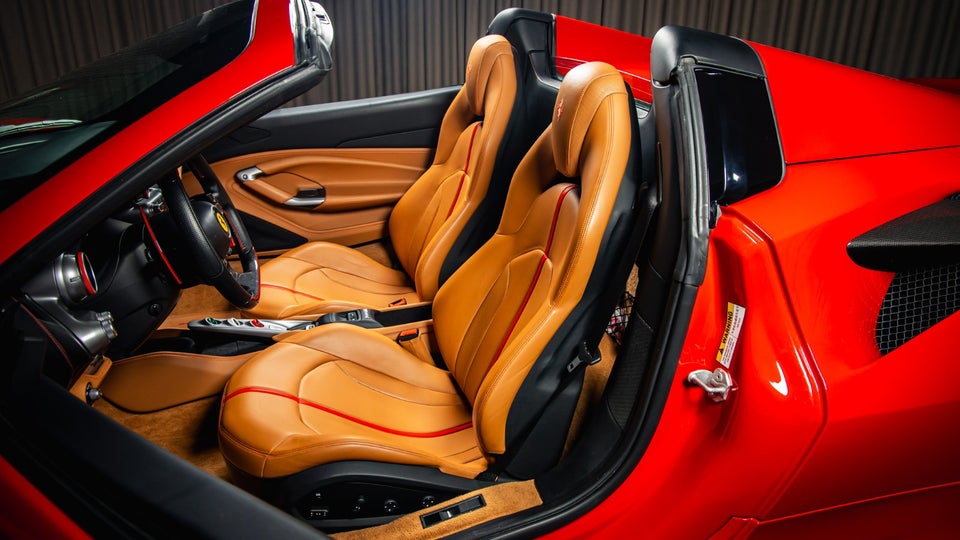 Ferrari F8 Spider 3,9 DCT 2d