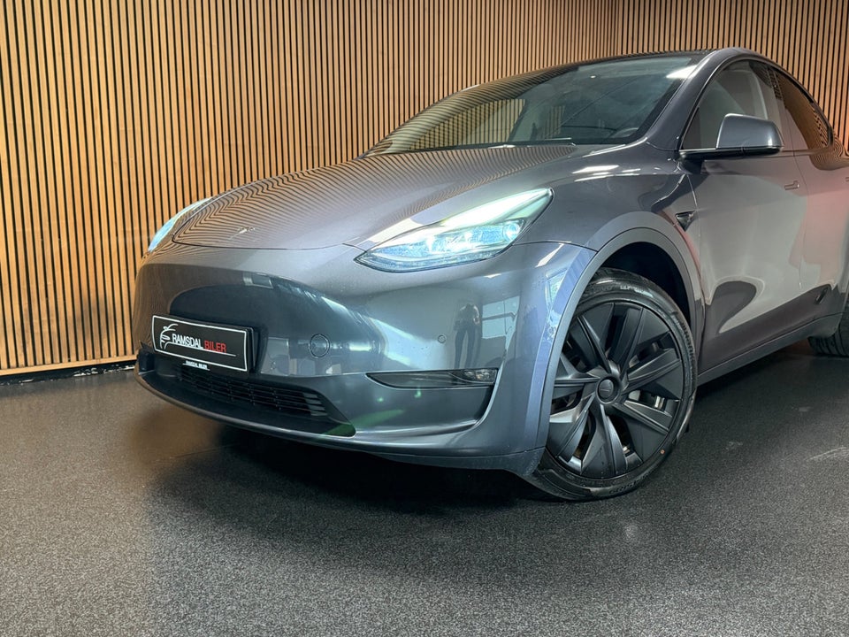 Tesla Model Y Long Range AWD 5d