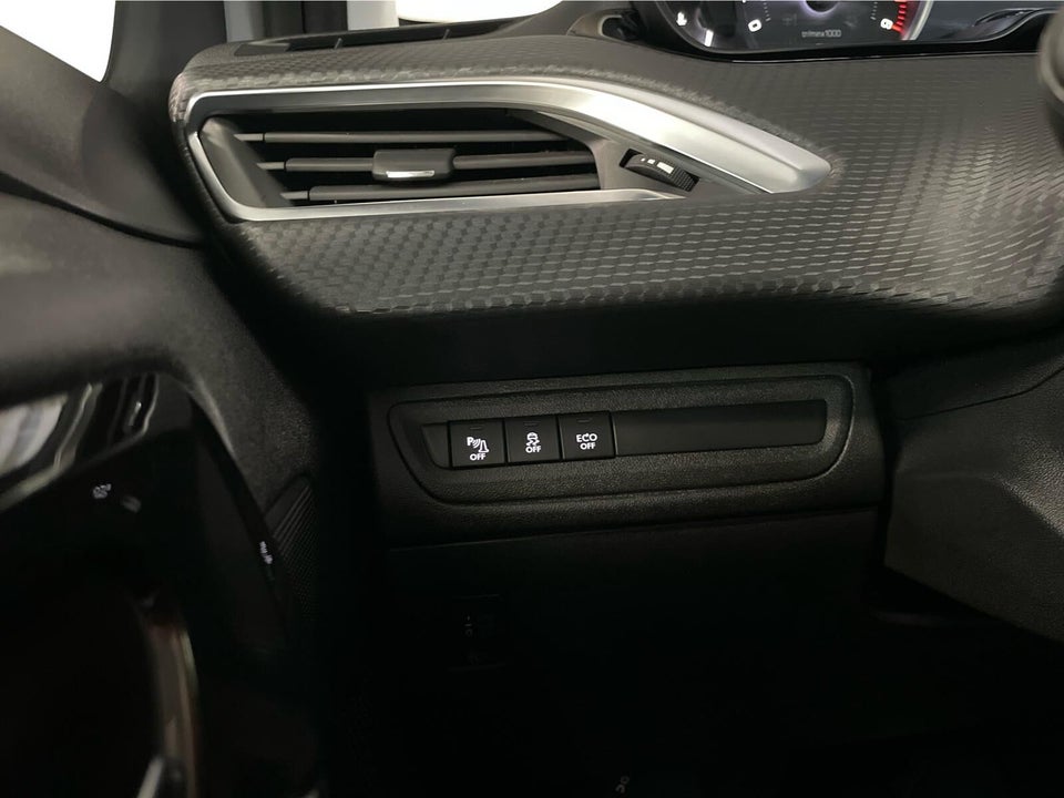 Peugeot 208 1,6 BlueHDi 100 Desire Sky 5d