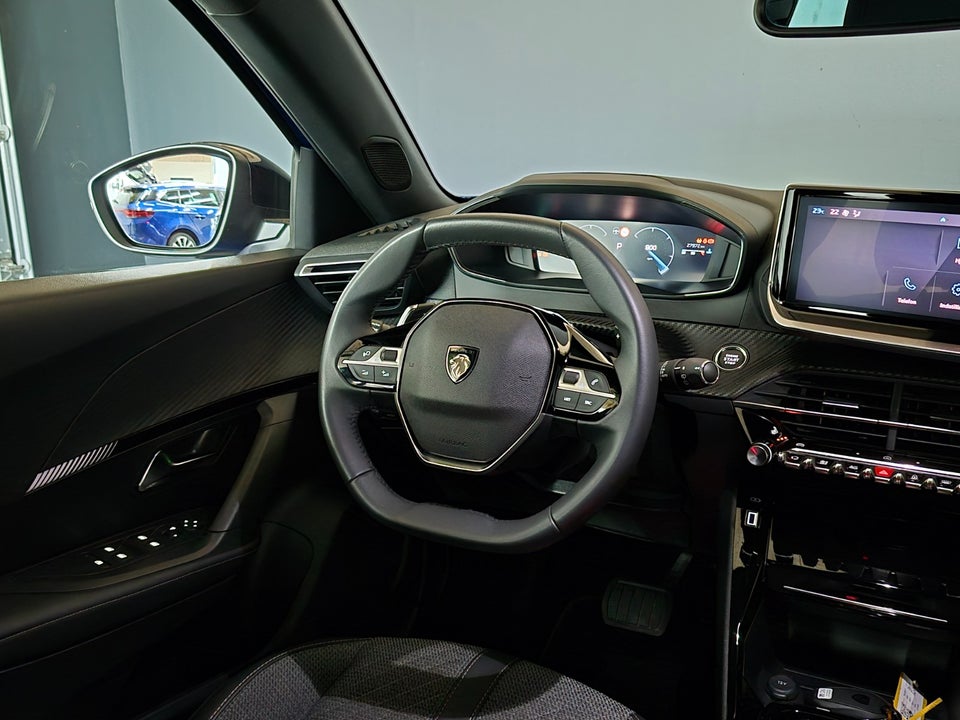 Peugeot 2008 1,2 PureTech 130 Allure EAT8 5d