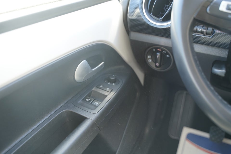 VW Up! 1,0 MPi 60 Move Up! BMT 5d