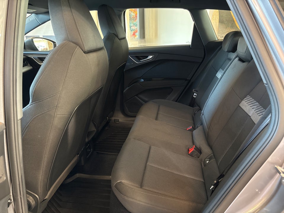 Audi Q4 e-tron 40 Advanced 5d