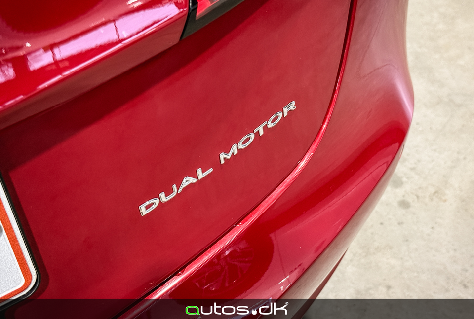 Tesla Model 3 Long Range AWD 4d