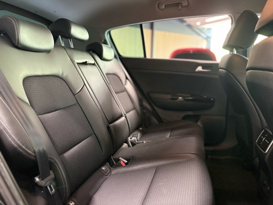 Kia Sportage 1,6 T-GDi Vision DCT 5d