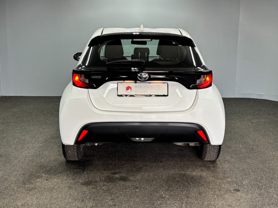 Toyota Yaris 1,0 Active 5d