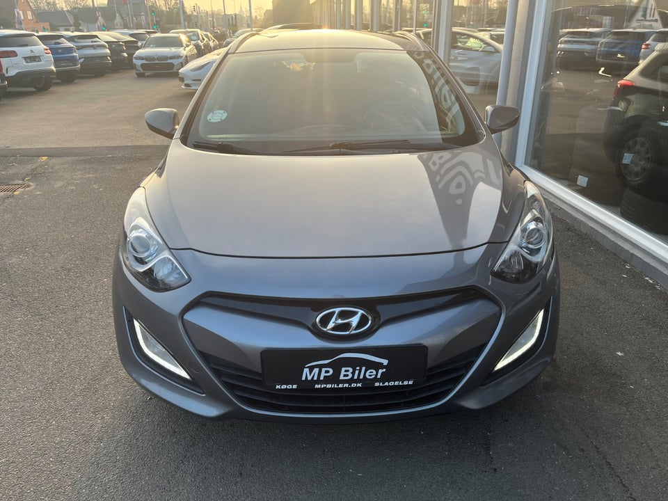 Hyundai i30 1,6 CRDi 110 Style CW Eco 5d