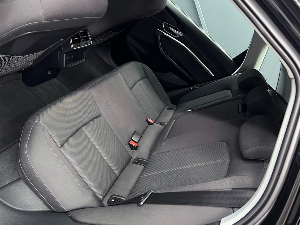 Audi e-tron 50 quattro 5d