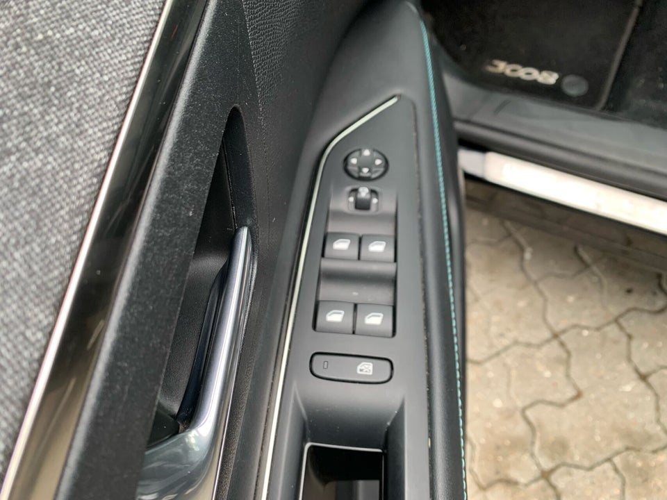 Peugeot 3008 1,2 PureTech 130 Allure Pack EAT8 5d